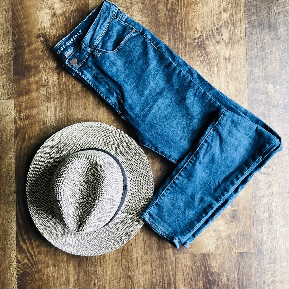 Articles of Society | High-waisted Jeans